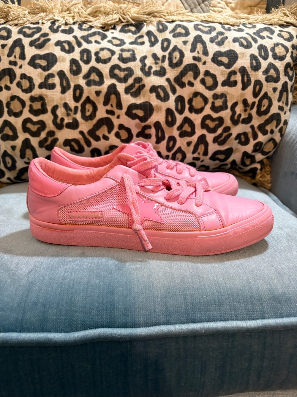 Vintage Havana Women’s extra hot pink sneakers